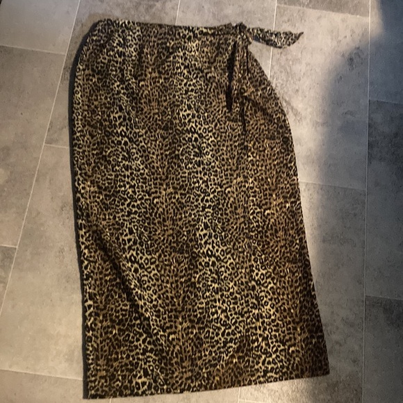 SAVION - Picture 4 of 13